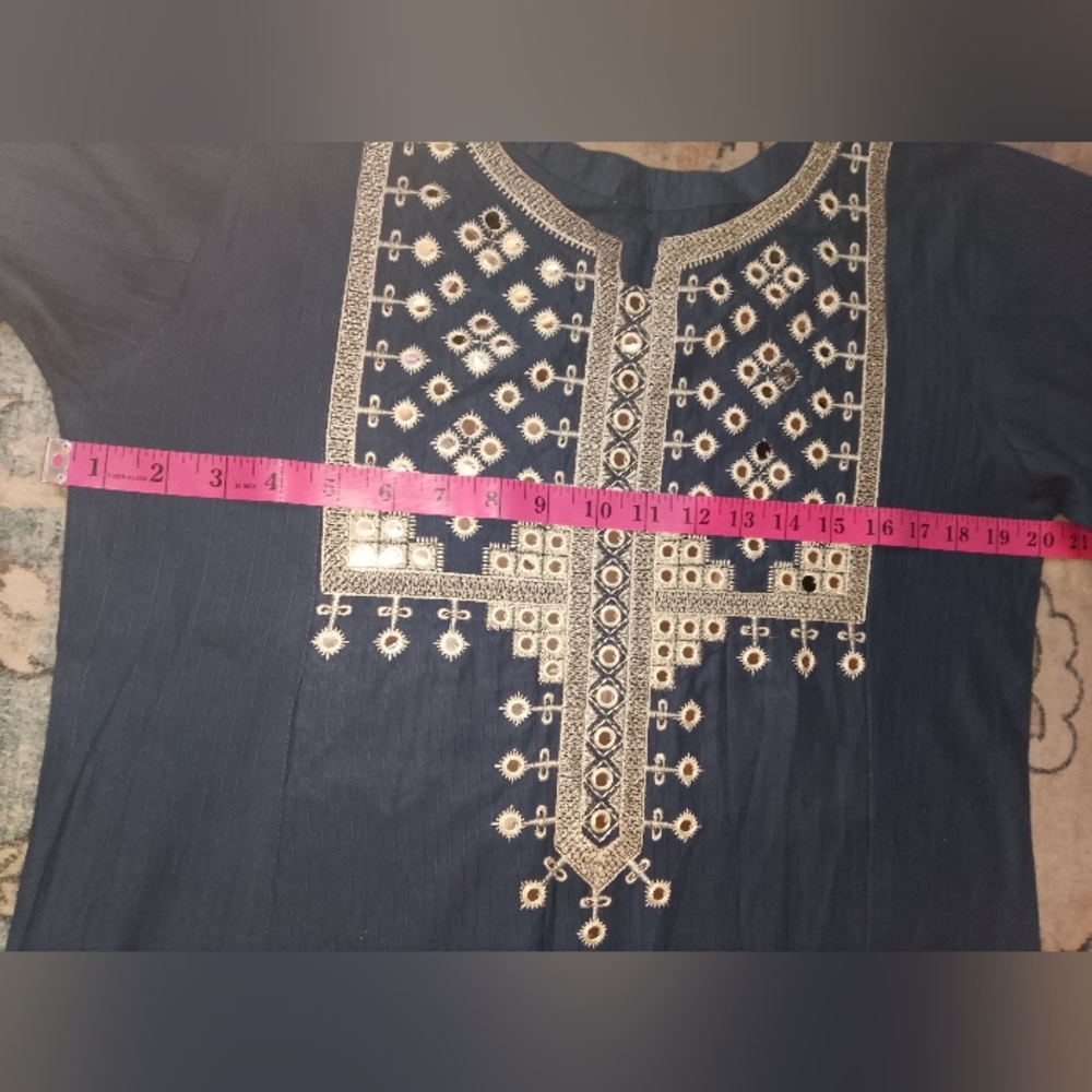 Chic Long Sleeve Navy Dress with White Embroidery - Picture 4 of 11